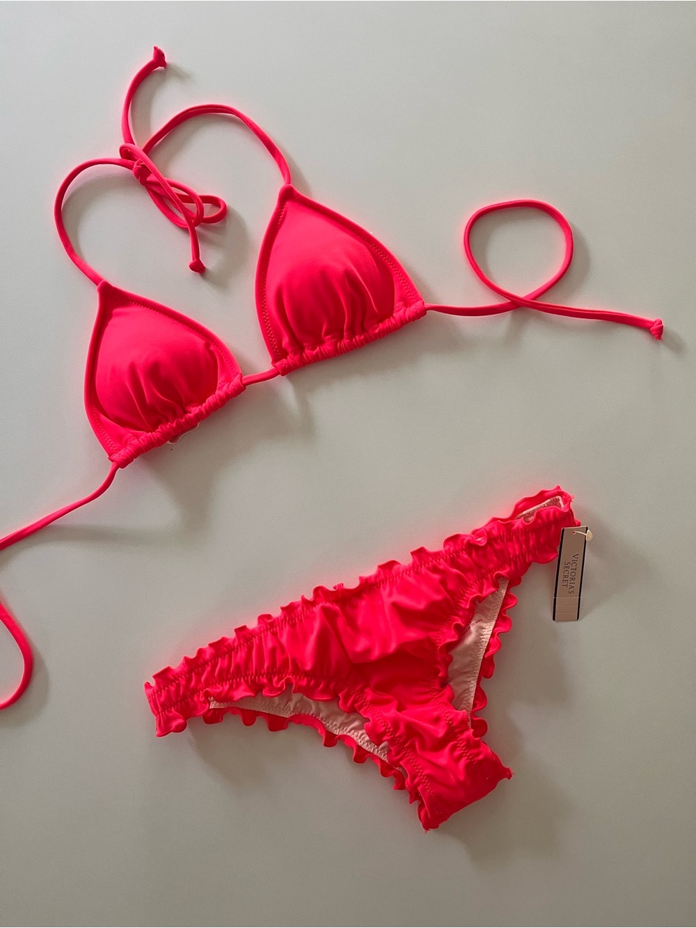 NWT Victoria’s Secret Neon Pink Ruffle Triangle Bikini - Cheeky Bottom, XS - Picture 2 of 7